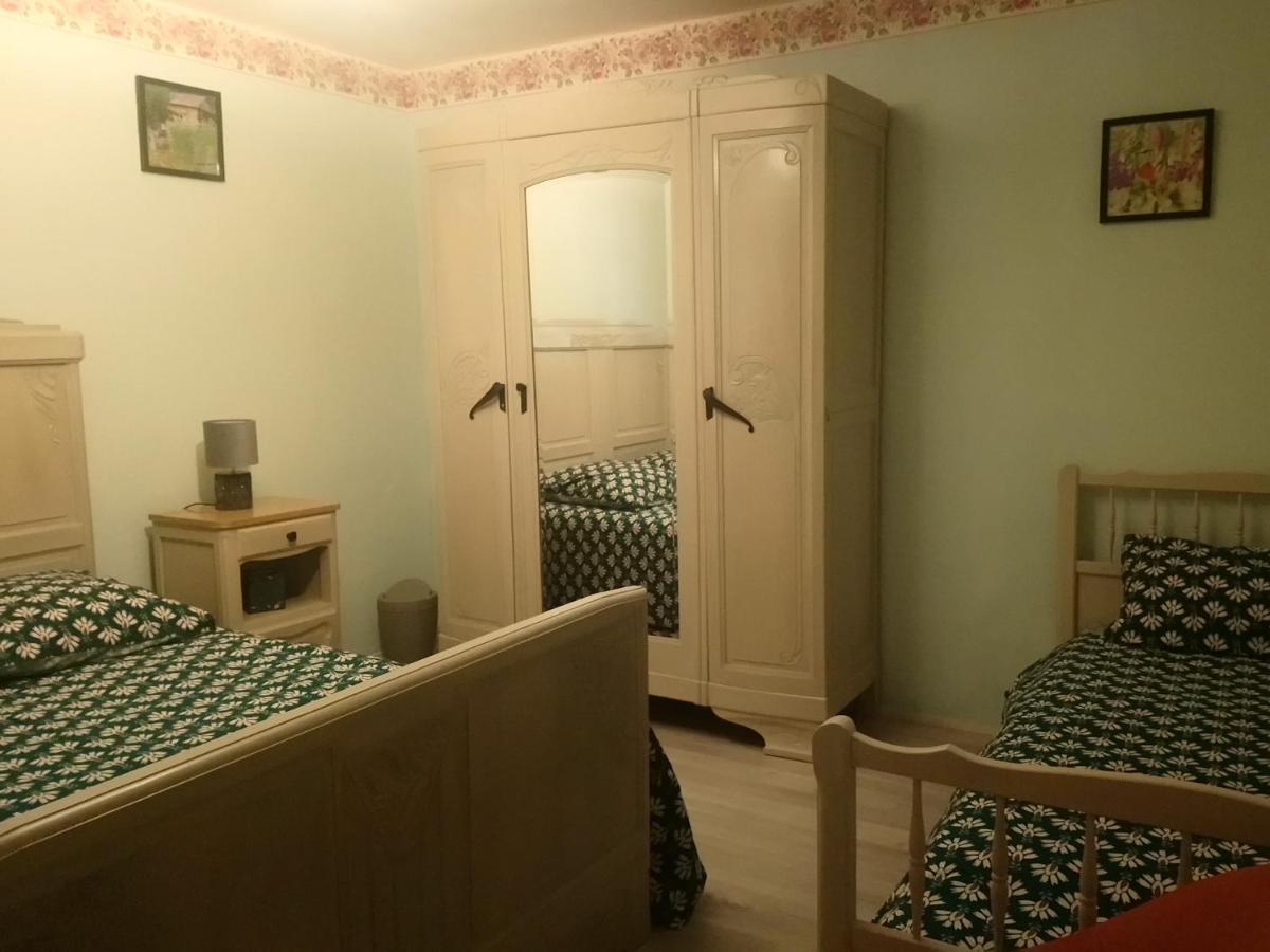 La Ferme Du Crie Bed & Breakfast Chaudeyrolles Екстериор снимка